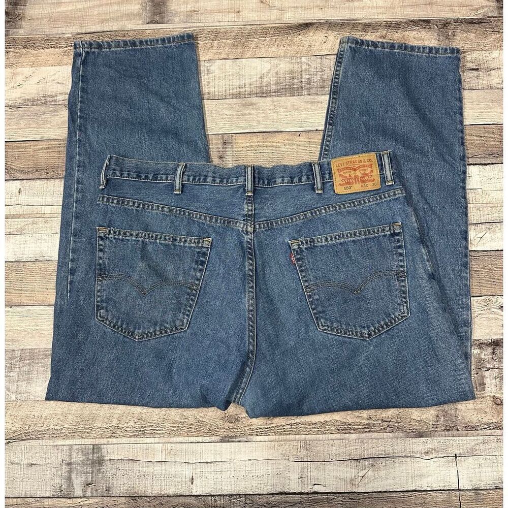 Levi’s Men’s 550 Relaxed Fit Denim Jeans 40x30 Classic Blue Medium Wash Casual